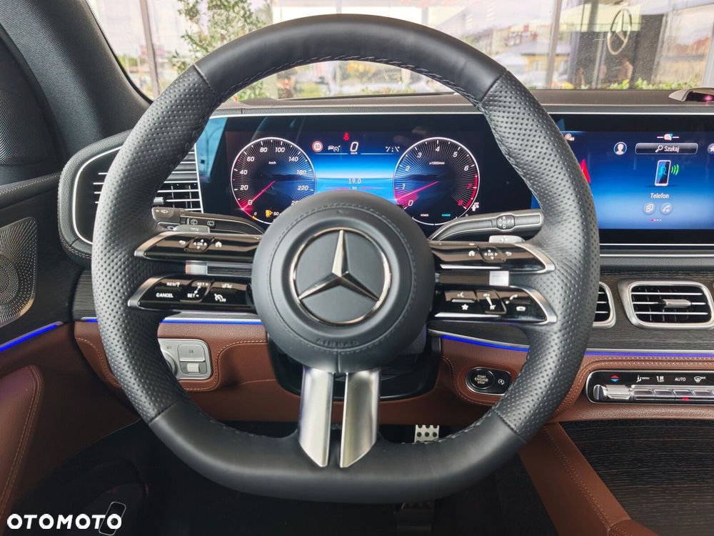 Mercedes-Benz GLS - 13