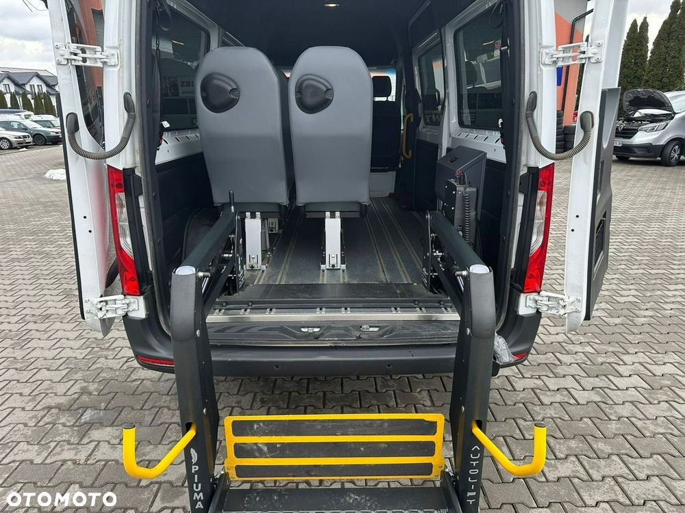 Mercedes-Benz Sprinter - 20