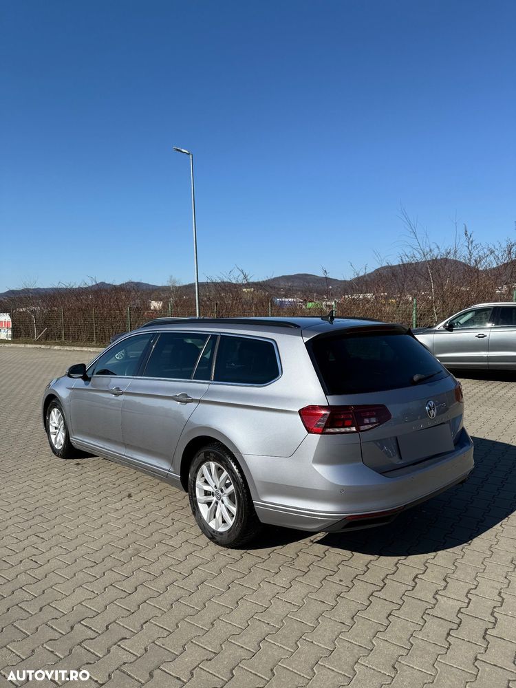 Volkswagen Passat 2.0 TDI DSG Comfortline - 2