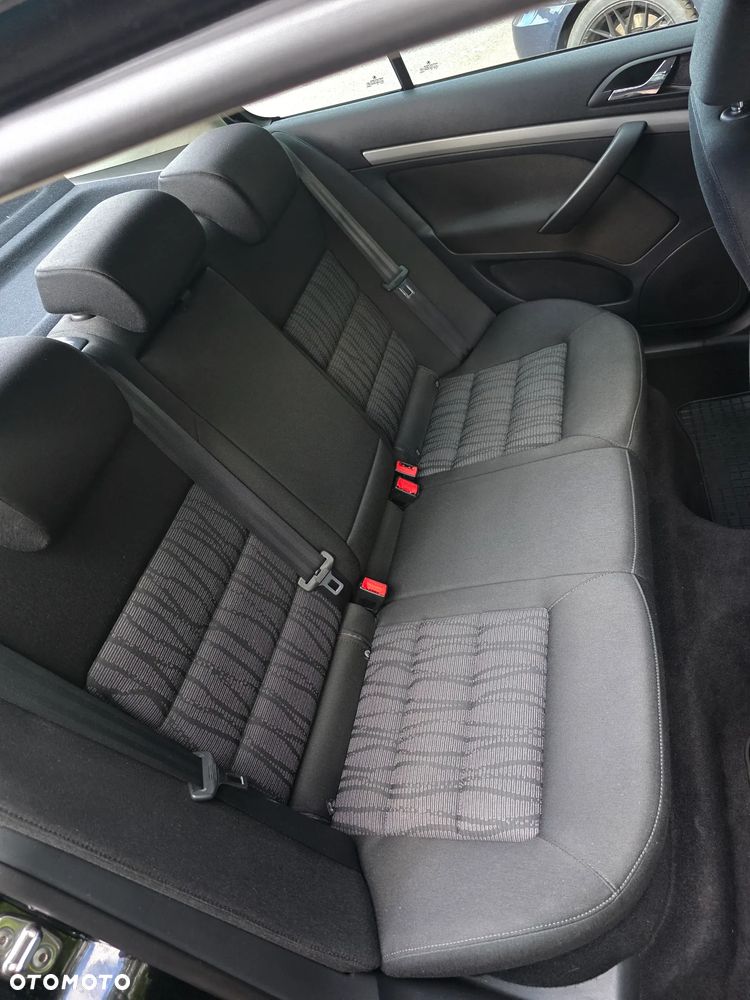 Skoda Octavia 1.6 Elegance - 26