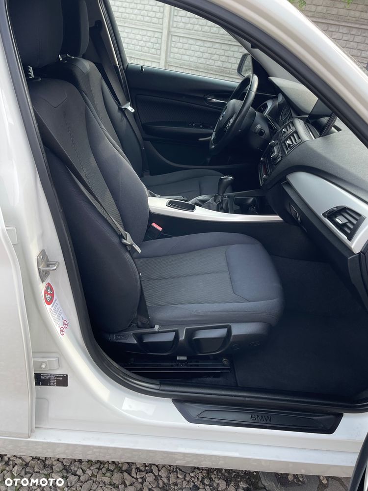 BMW Seria 1 118i Sport Line - 11