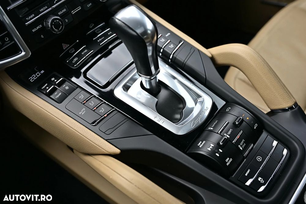Porsche Cayenne 3.0 L - 3