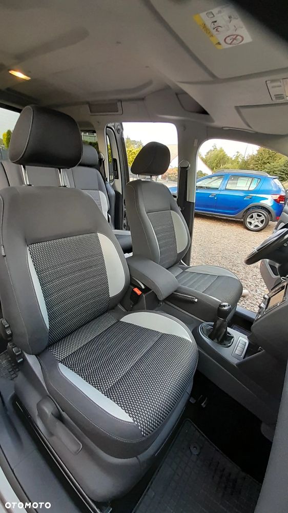 Volkswagen Caddy - 11