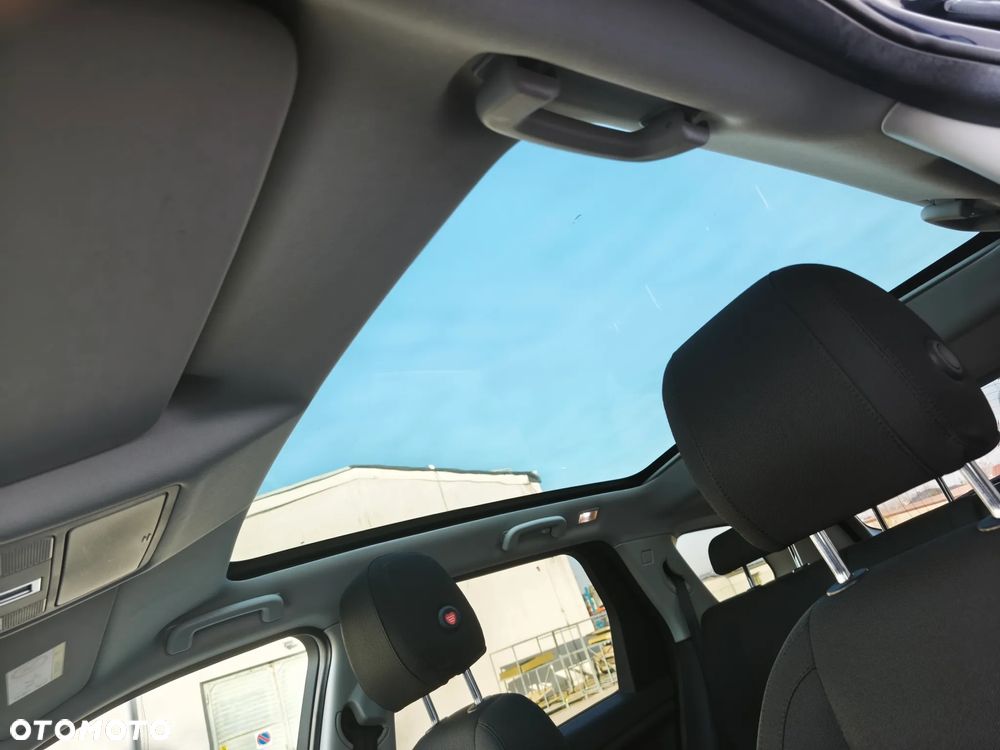 Land Rover Discovery Sport - 25