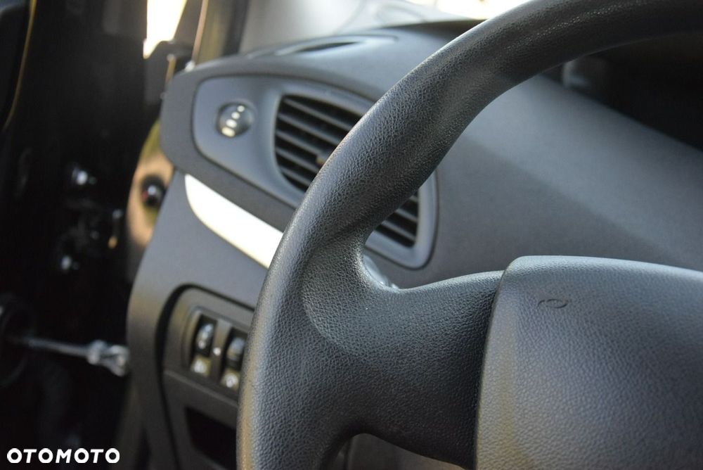 Renault Scenic 1.6 16V 110 Expression - 30