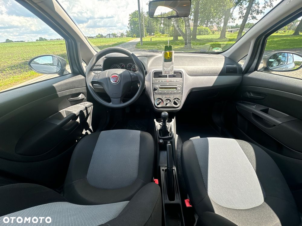 Fiat Grande Punto - 10