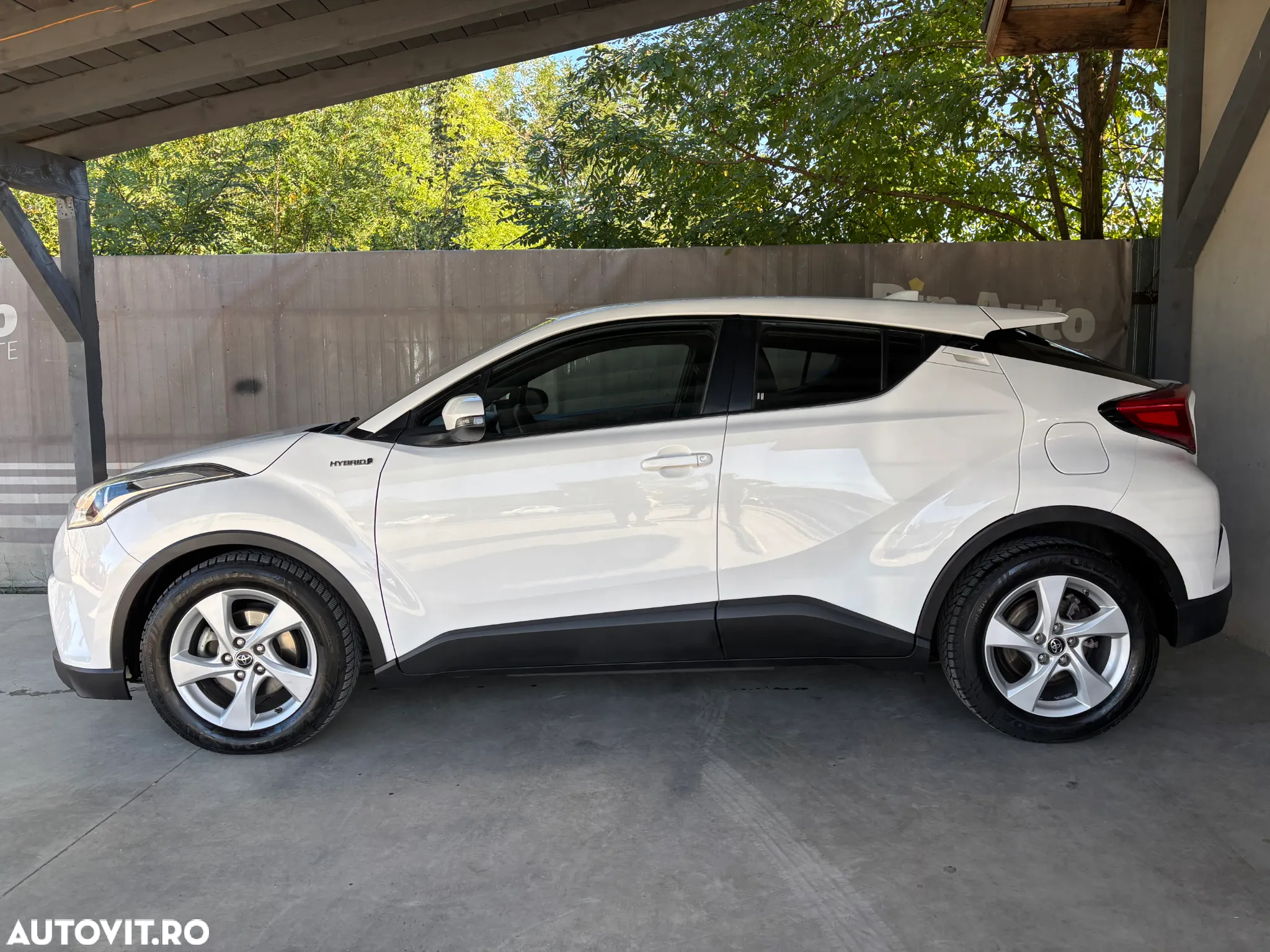 Toyota C-HR Hybrid Business-Edition - 11
