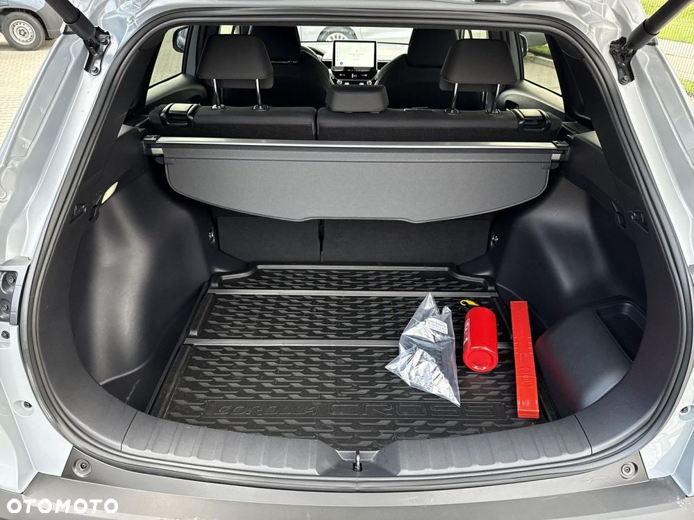 Toyota Corolla Cross - 13