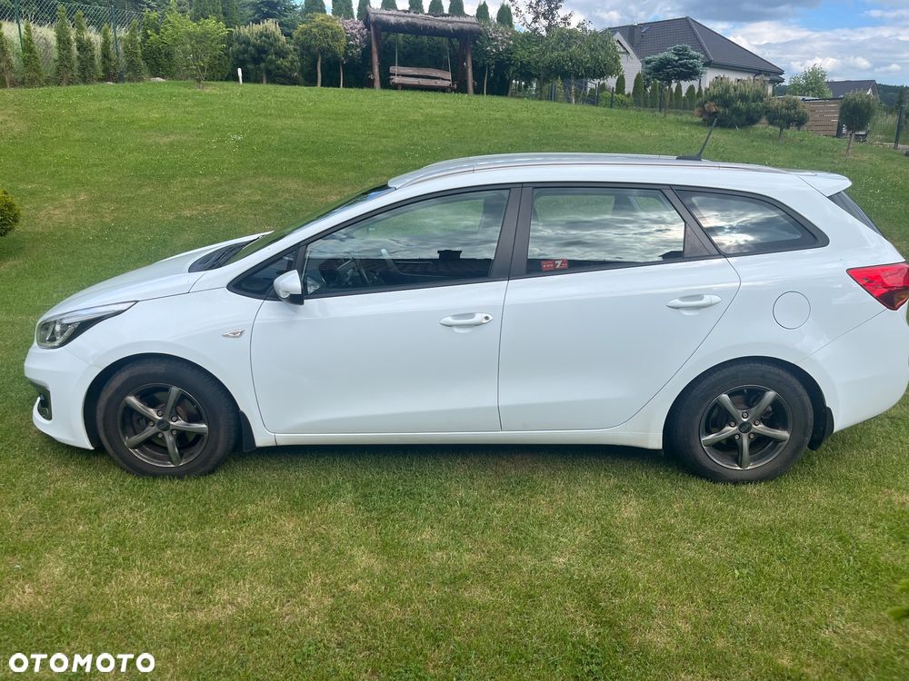 Kia Ceed 1.6 CRDi L - 10