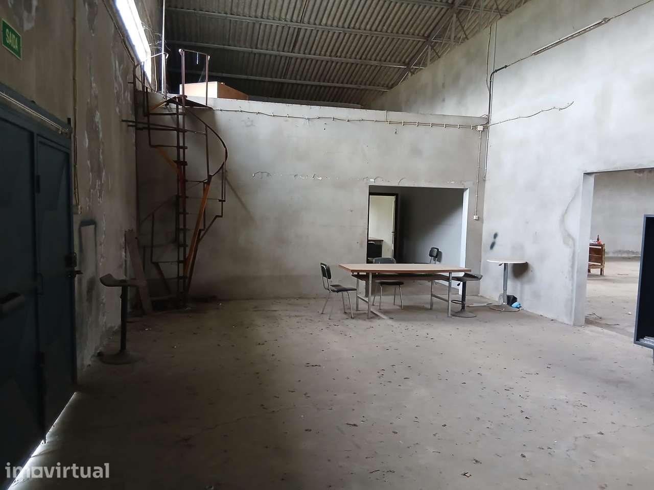 Armazém Amplo com Terreno para Arrendar – 6.970 m² – 3.000 € - Grande imagem: 5/20