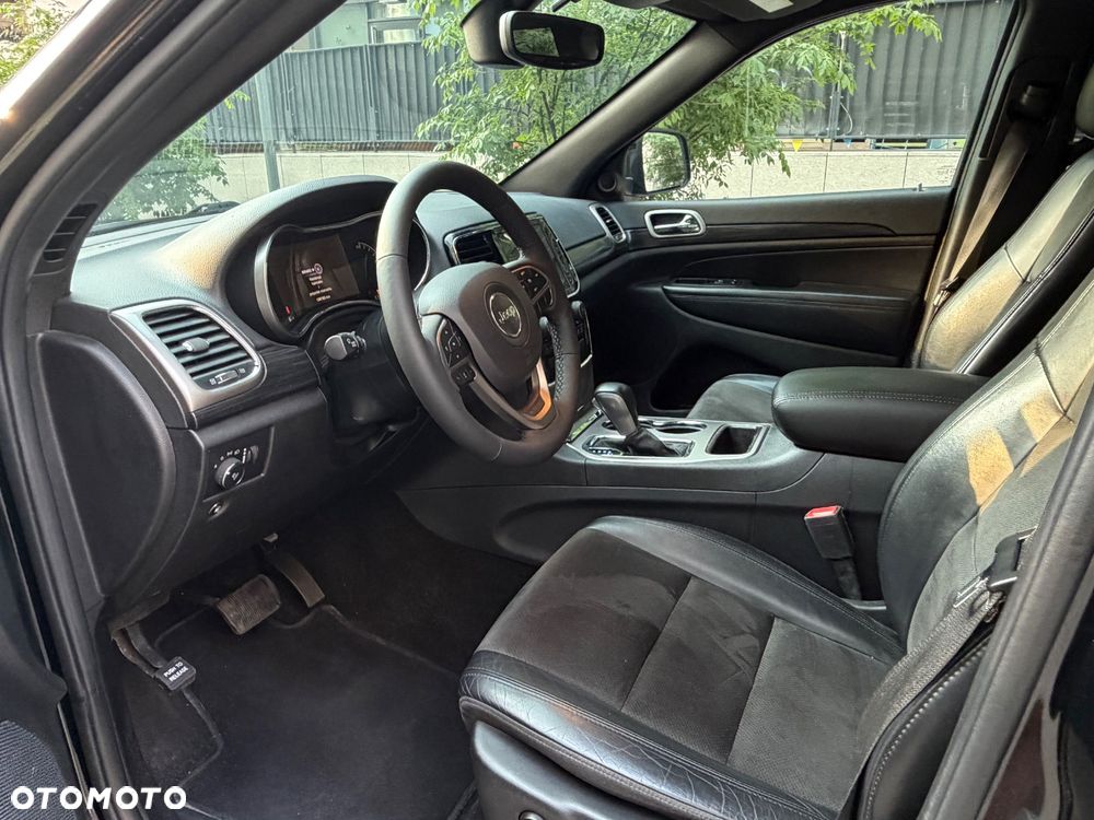 Jeep Grand Cherokee - 17