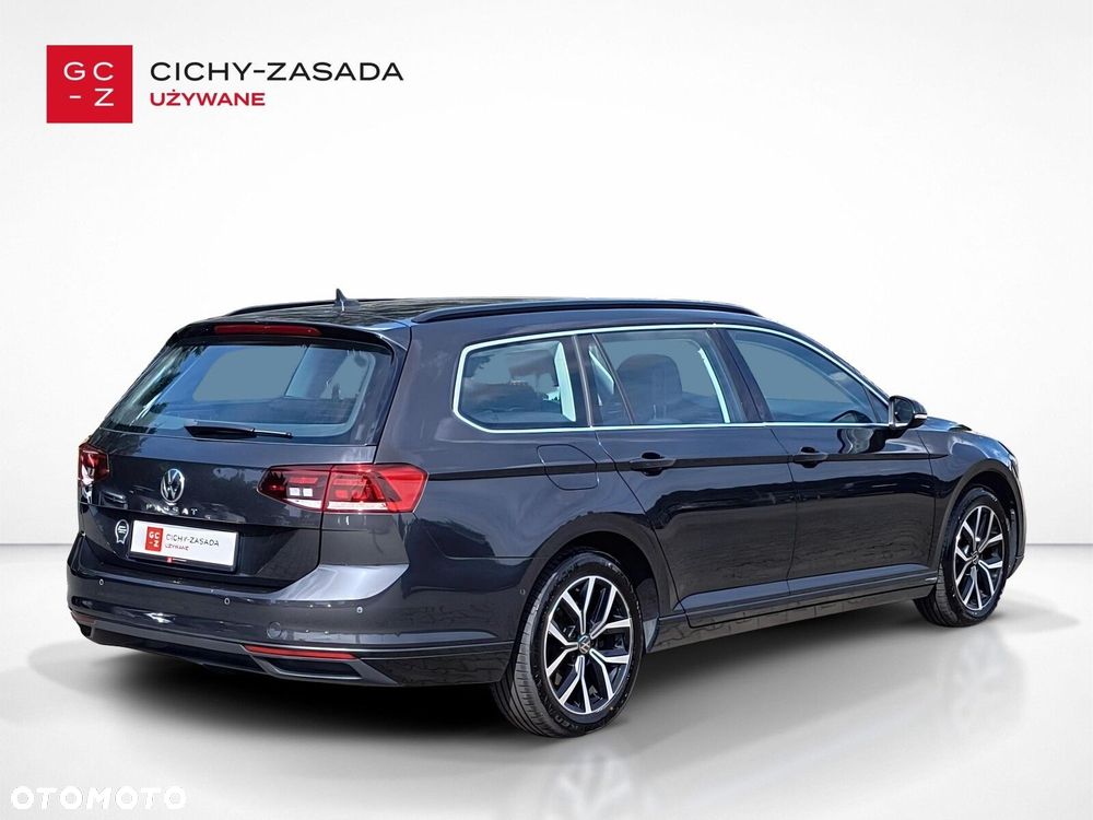 Volkswagen Passat - 5