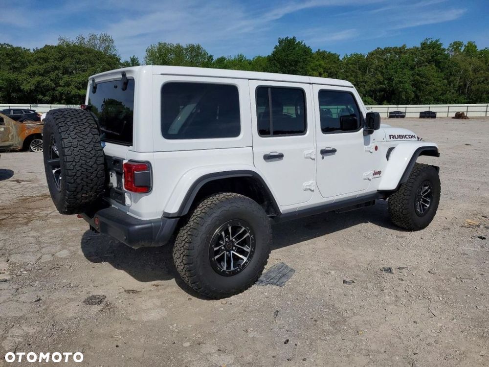 Jeep Wrangler - 4