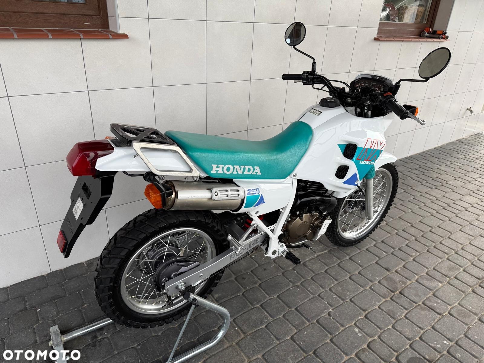 Honda NX