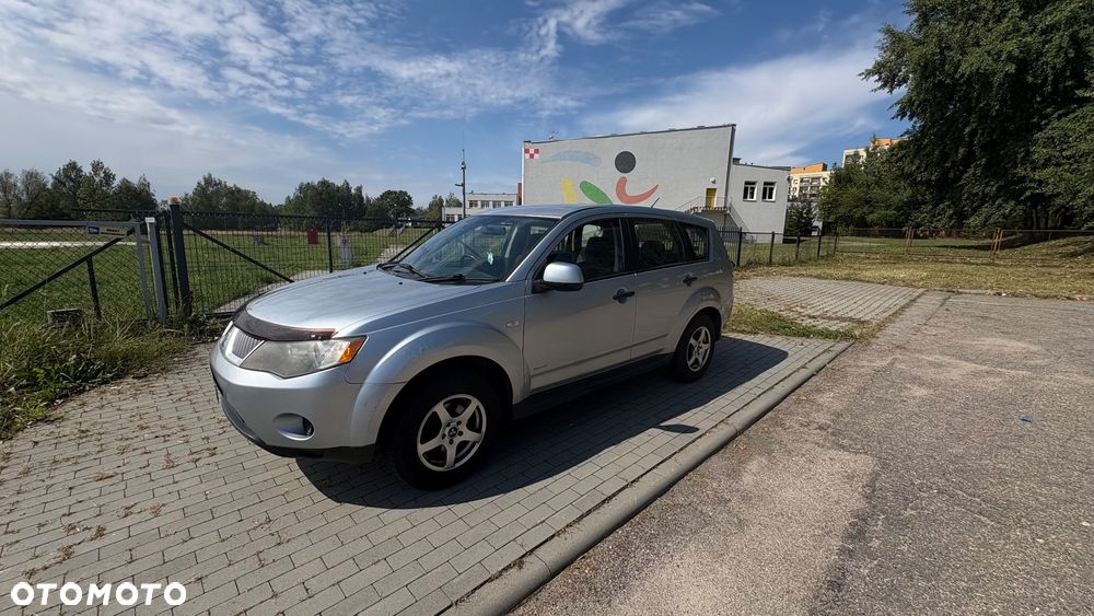 Mitsubishi Outlander 2.0 DI-D 4WD Invite - 2