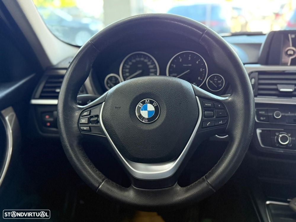 BMW 320 d Touring Line Modern - 8