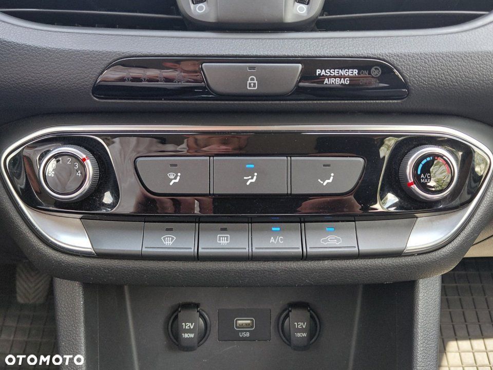 Hyundai i30 - 19