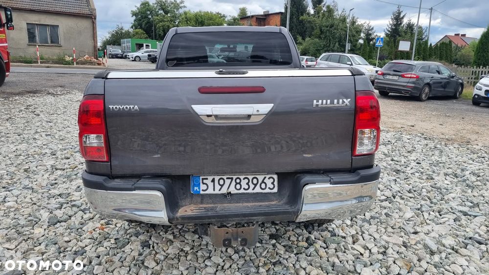 Toyota Hilux 4x4 Double Cab Executive - 16