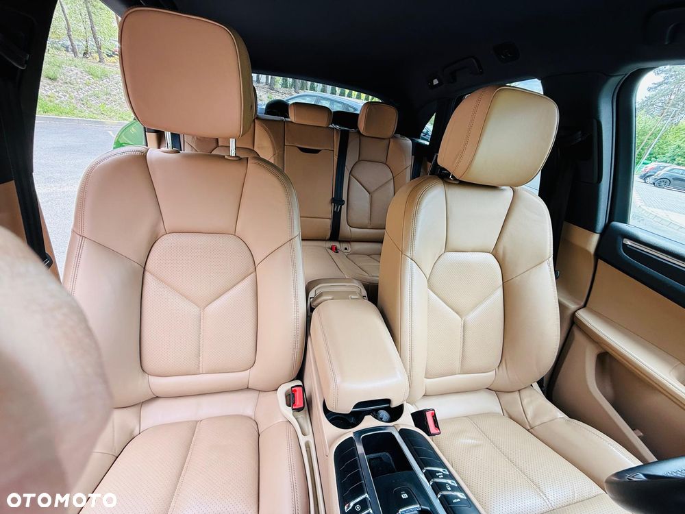 Porsche Macan - 14