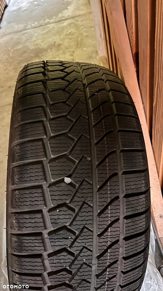 Dobre opony zimowe 225/40/18 2x24r 2x22r ok. 7,5mm komplet - 3