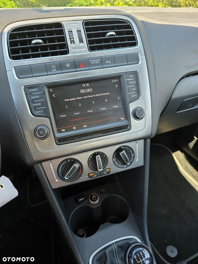 Volkswagen Polo 1.4 TDI Blue Motion Technology Lounge - 14