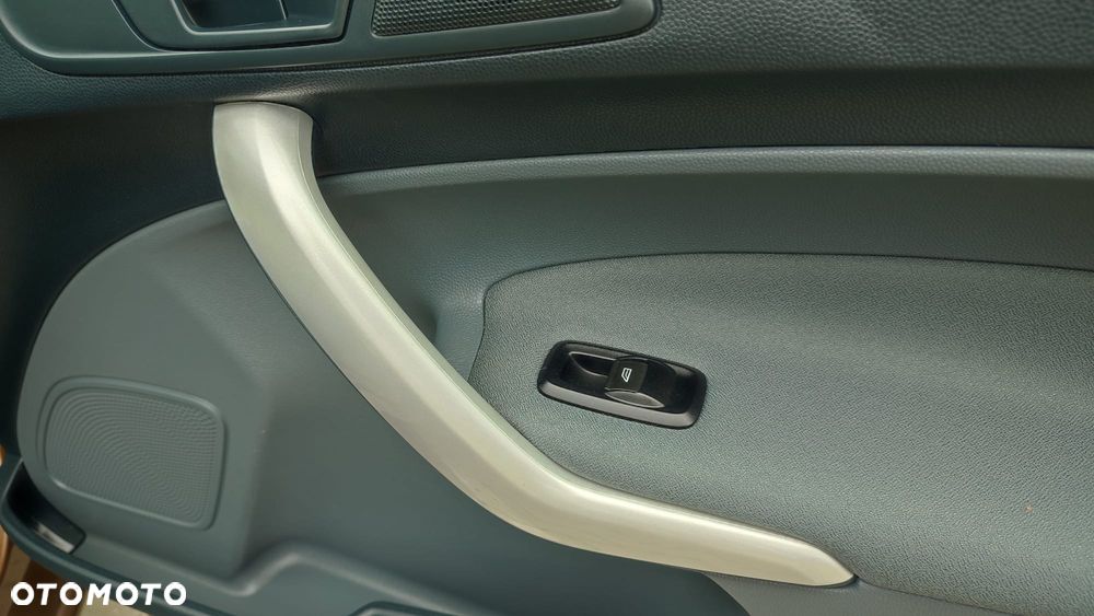 Ford Fiesta 1.4 Titanium - 11