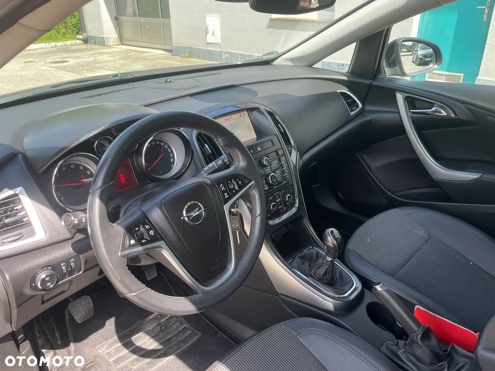 Opel Astra 1.4 Turbo Design Edition - 11