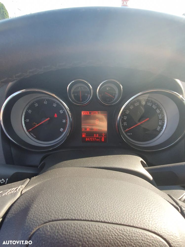 Opel Astra 1.4 Turbo ECOTEC Enjoy - 4
