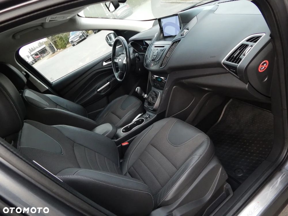 Ford Kuga 2.0 TDCi 4x4 Titanium - 10