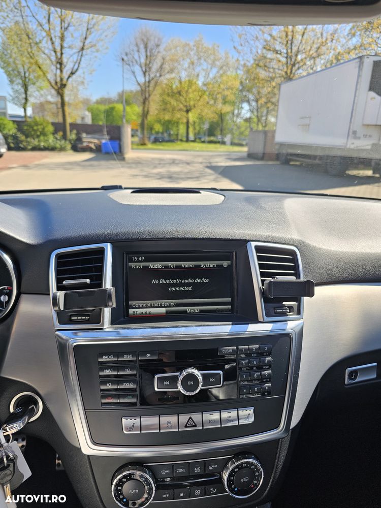 Mercedes-Benz ML - 11