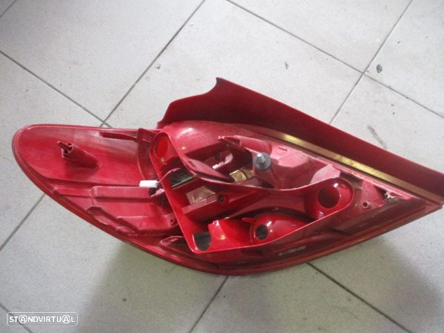 Farol Tras 968656598000 PEUGEOT 207 2011 1.6HDI 92CV 5P CINZA DRT VISTEON - 2