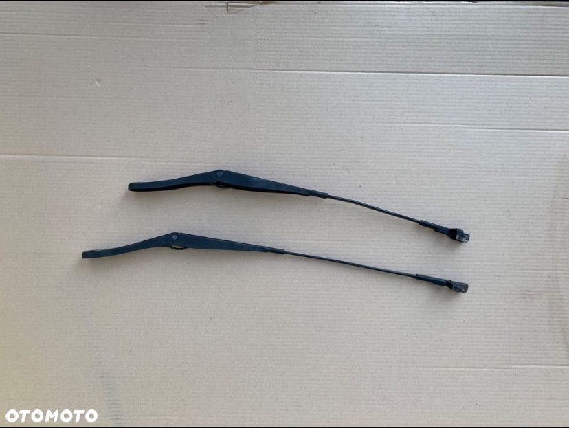 Ramię ramiona wycieraczek przód Opel astra h 3 III