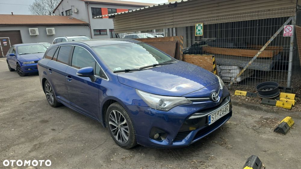 Toyota Avensis 2.0 D-4D Premium - 1