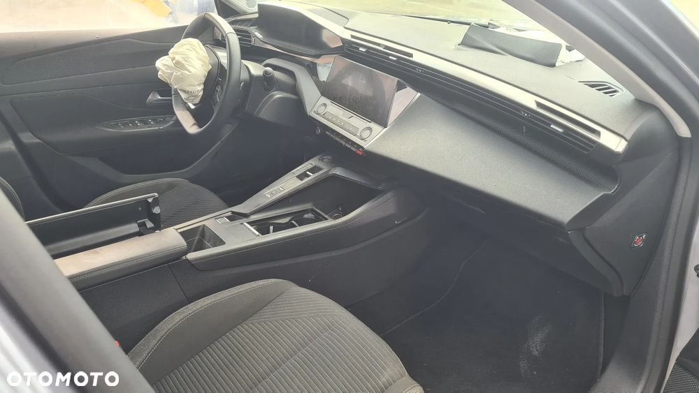 Peugeot 308 180 e-EAT8 GT - 9