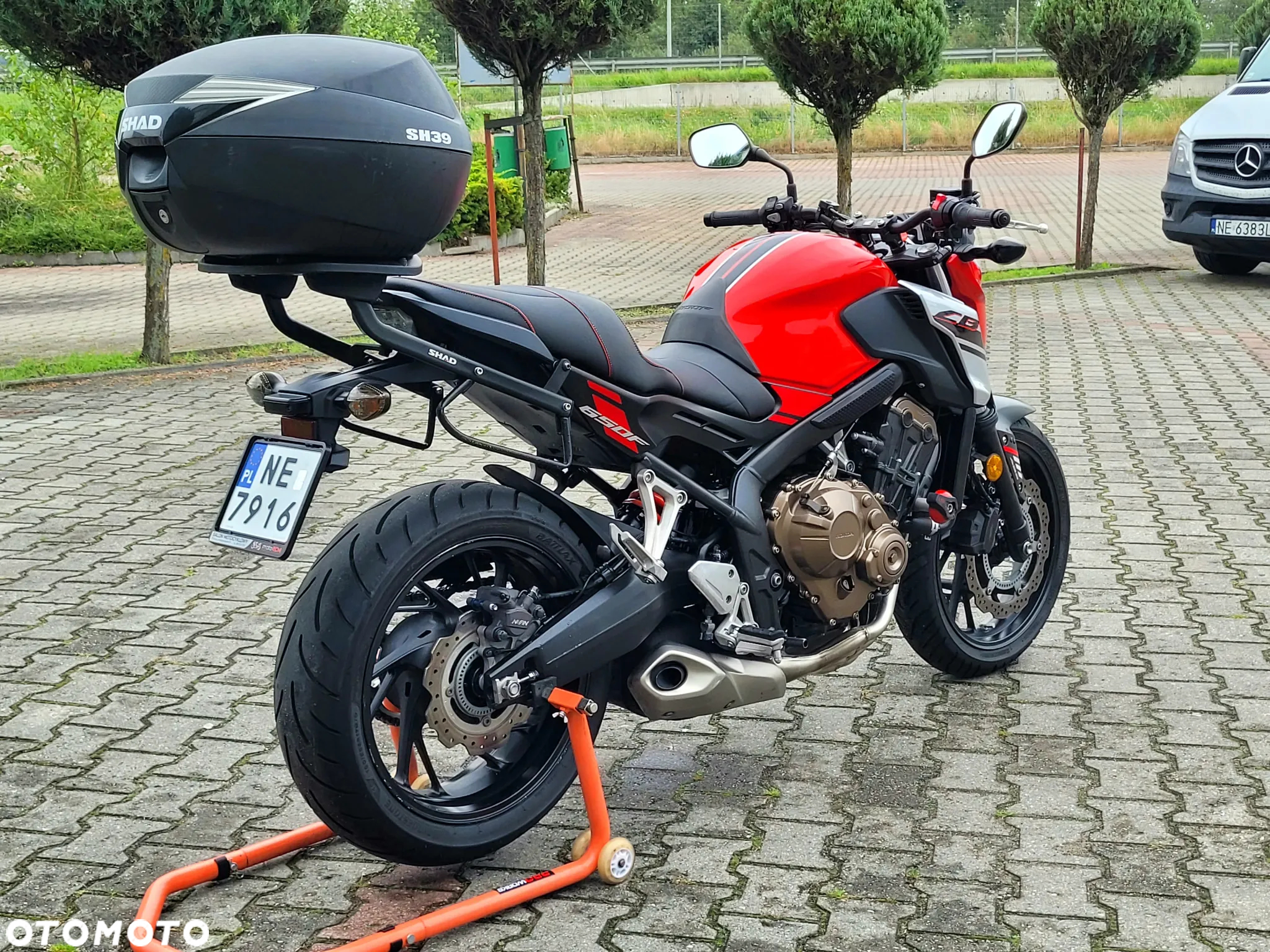 Honda CB - 8