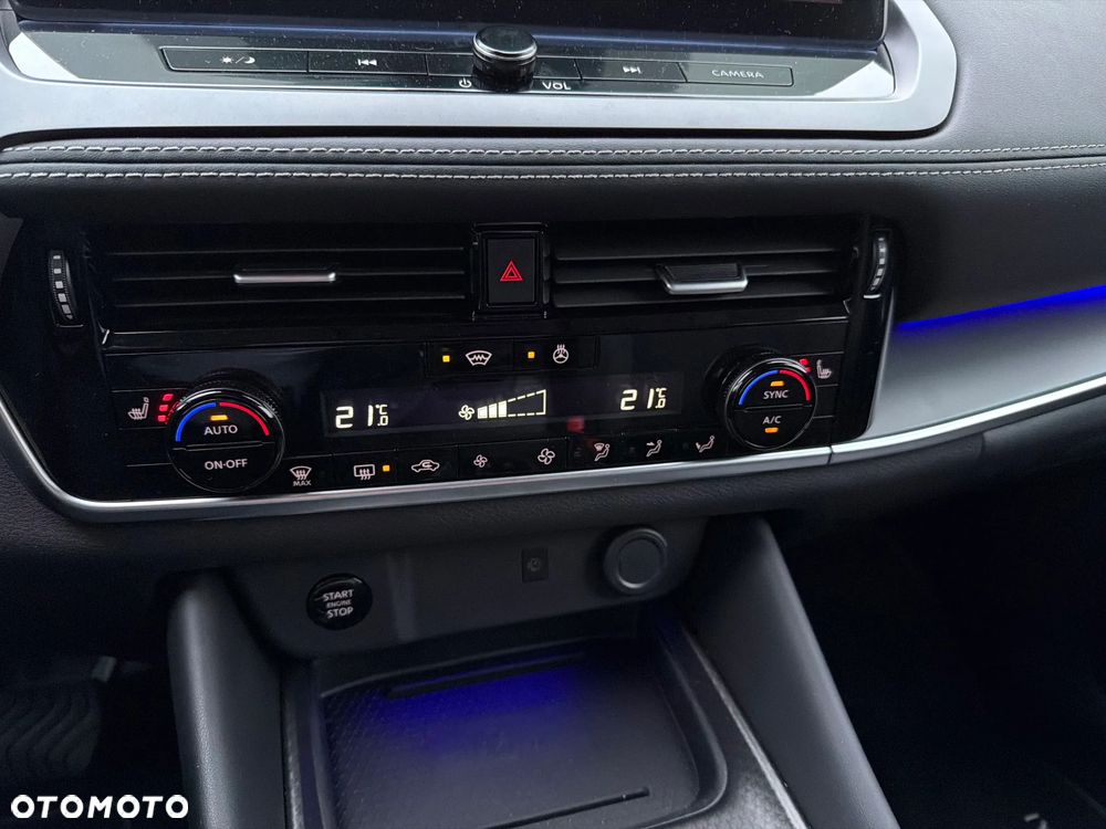 Nissan Qashqai 1.3 DIG-T mHEV N-Connecta Xtronic - 21