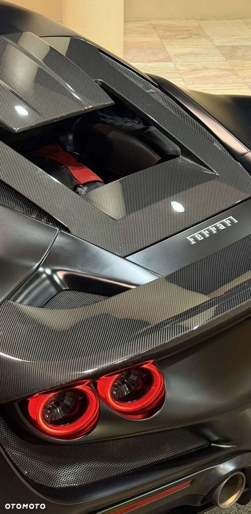 Ferrari F8 Tributo - 40
