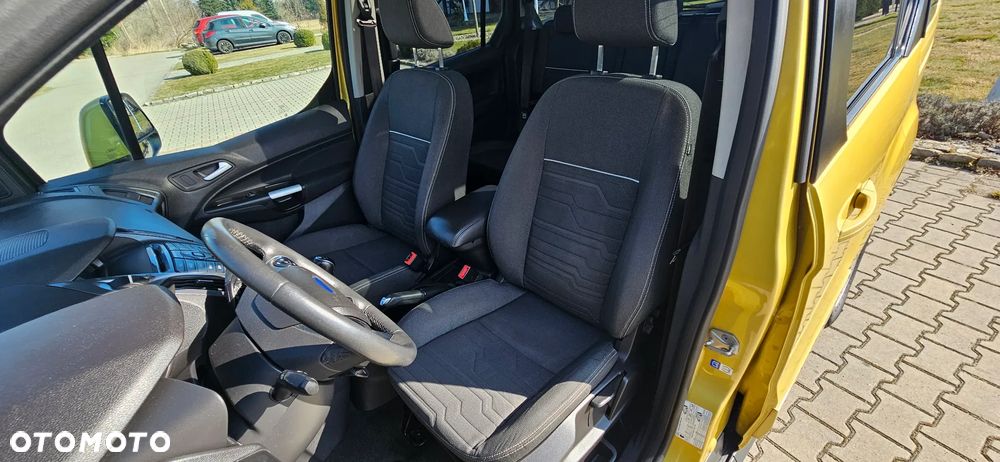 Ford Tourneo Connect Grand - 26