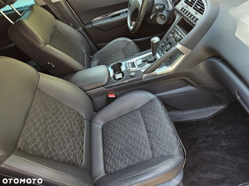 Peugeot 3008 HDi FAP 160 Automatik Allure - 17