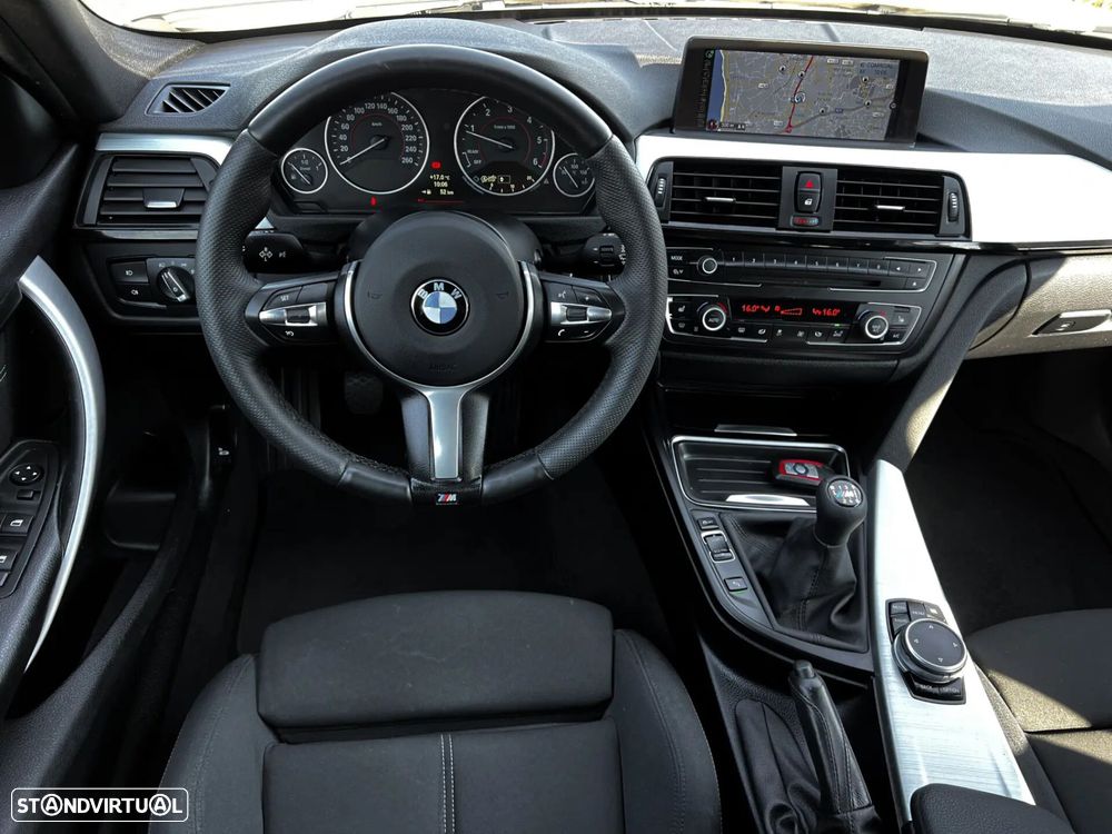 BMW 318 d Pack M - 8