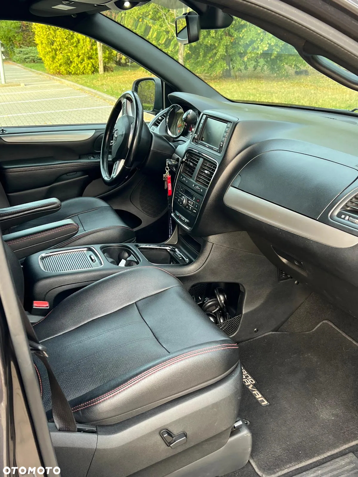 Dodge Grand Caravan - 20