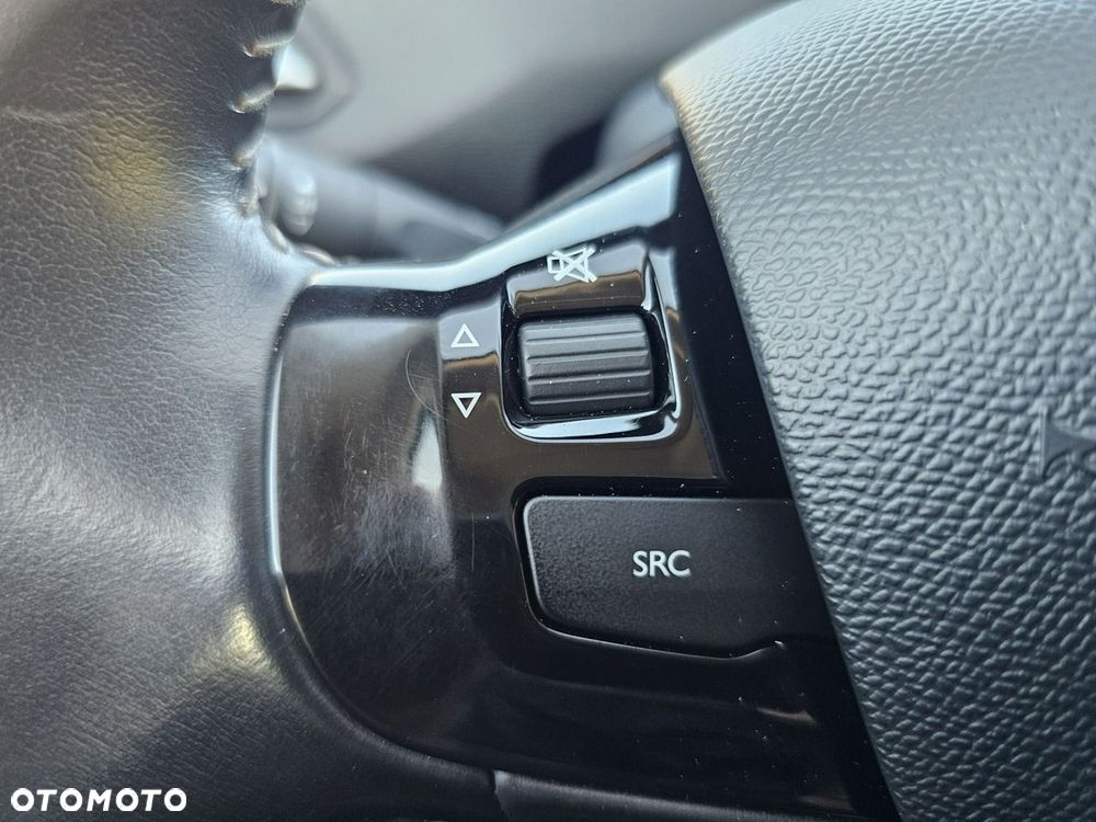 Peugeot 308 1.6 THP Access - 30