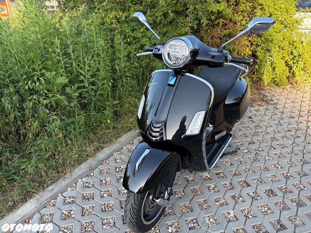 Vespa GTS - 12