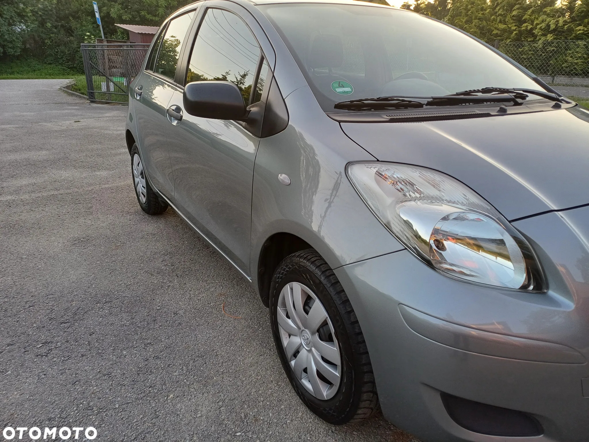Toyota Yaris 1.0 VVT-i - 9
