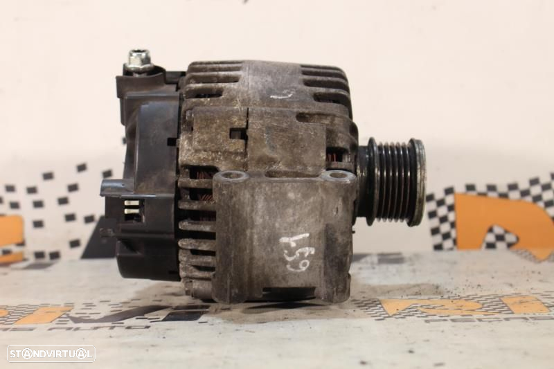 Alternador Mercedes-Benz C-Class (W204)  A0141541102 / Tg15c130 / 2605 - 6