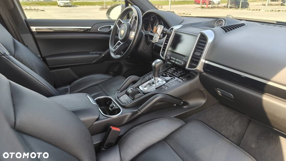 Porsche Cayenne S - 12