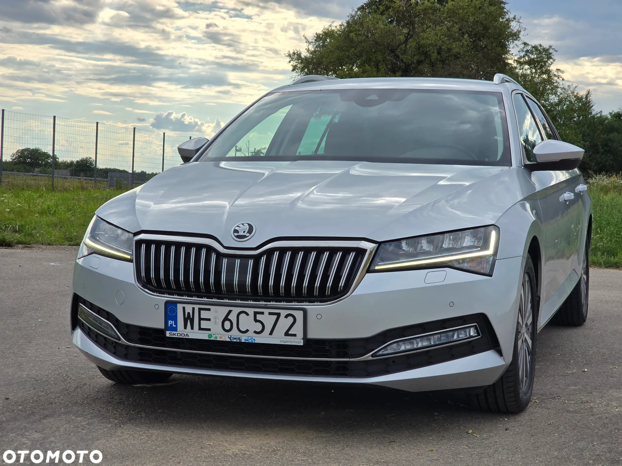 Skoda Superb 2.0 TDI SCR Style DSG - 2