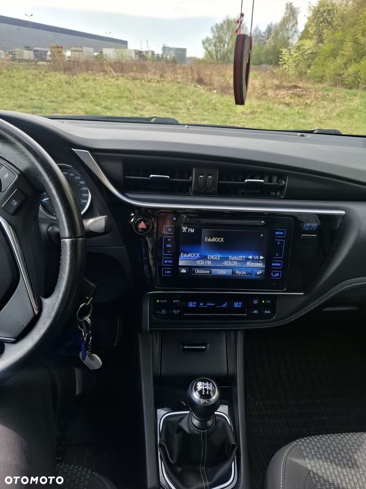 Toyota Corolla 1.6 Premium - 10
