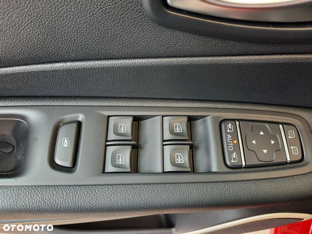 Renault Captur - 23