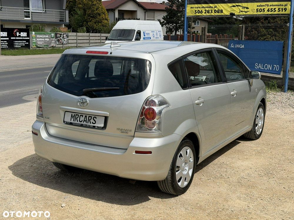 Toyota Corolla Verso - 6
